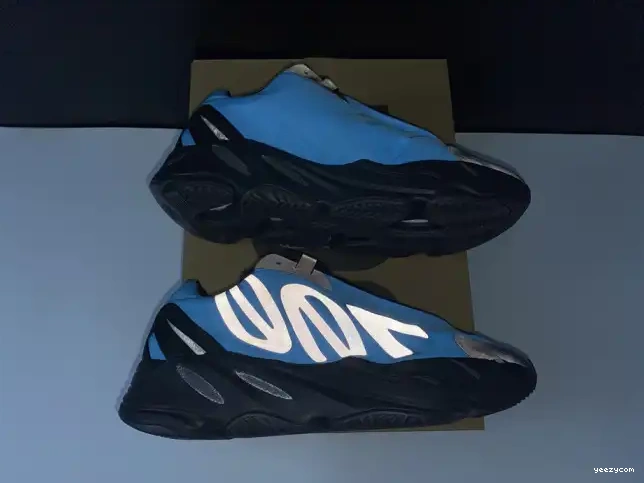 Boost Cyan' MNVN ADIDAS Yeezy GZ3079 'Bright 700 0702
